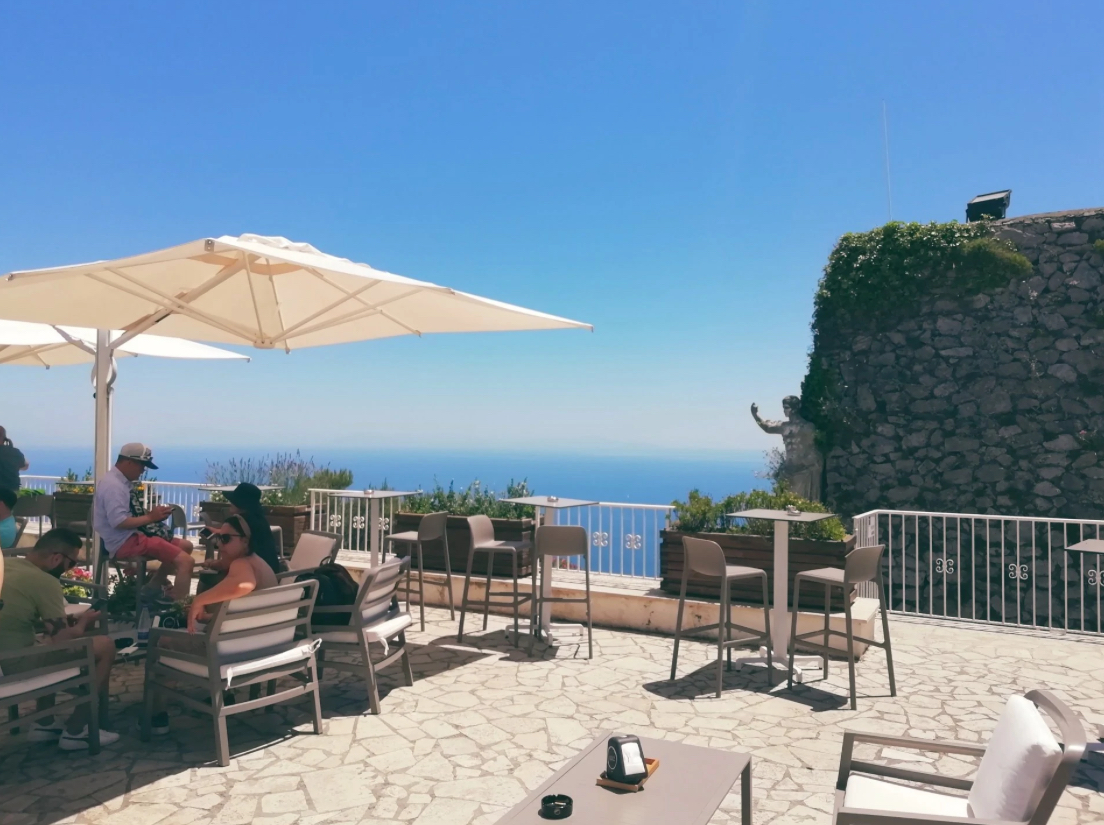 Bar at the top of Monte Solaro